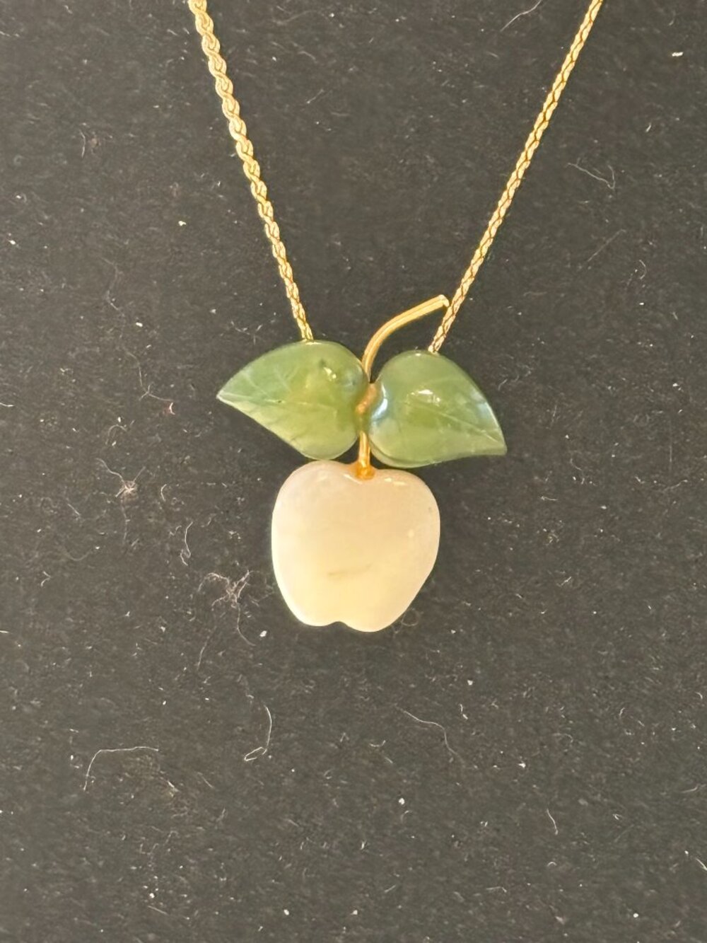 Vintage Carved White & Green Jadeite Apple Pendant Gold Tone Chain Necklace